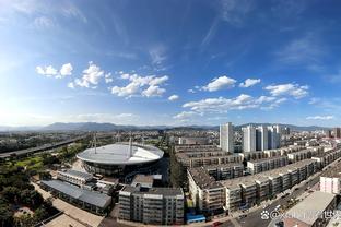 传奇！拜仁球迷打出巨型TIFO，向“足球皇帝”贝肯鲍尔致敬